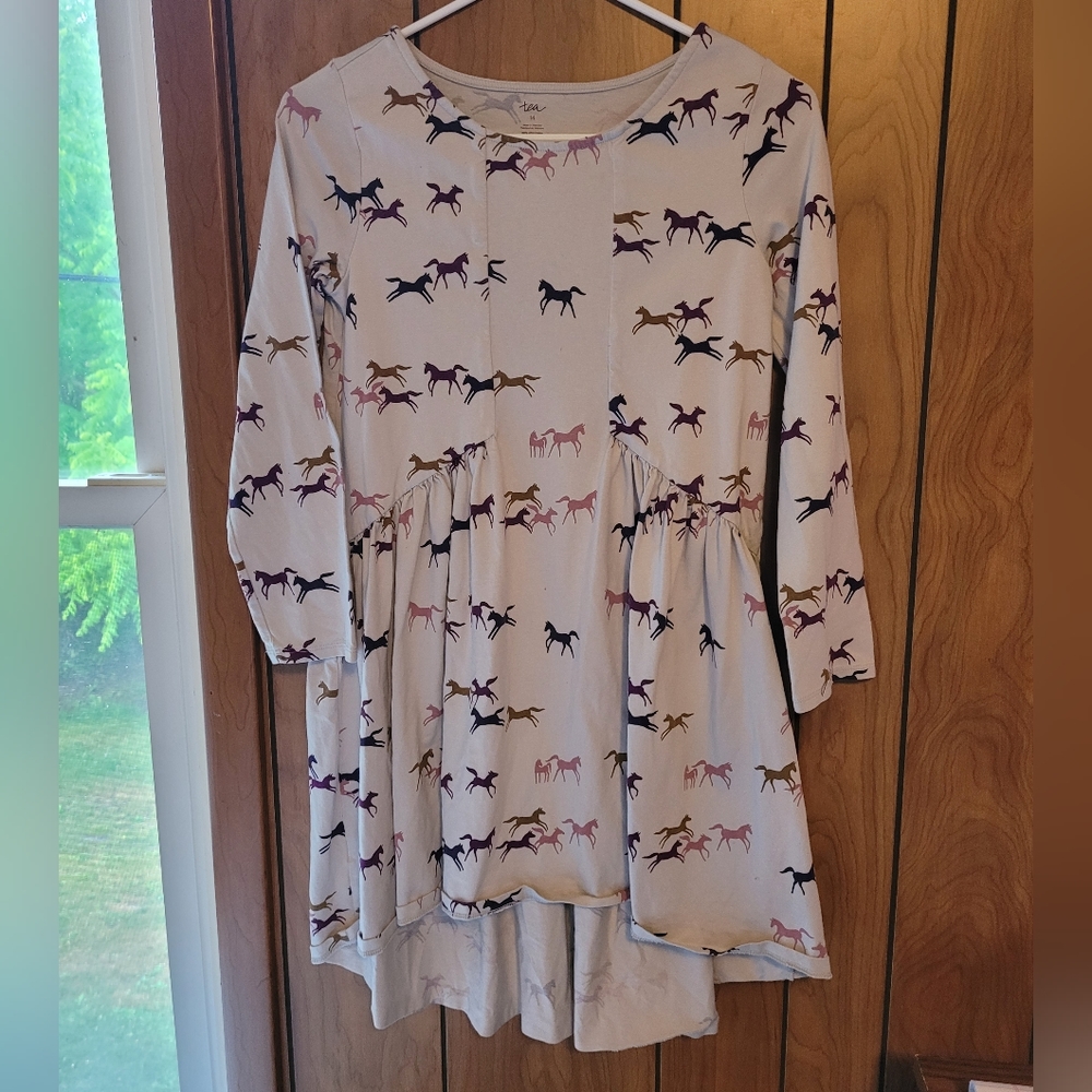 Sz 14 - Tea - Long Sleeve Dress - White w/ Pink & Purple Horses